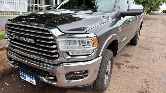 RAM 3500 6.7 I6 TURBO DIESEL LIMITED LONGHORN CD 4X4  AUTOMÁTICO